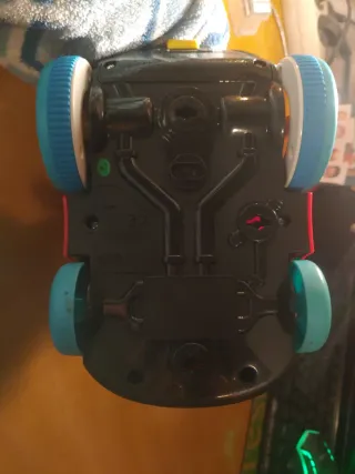 Coche teledirigido VTech con perrito