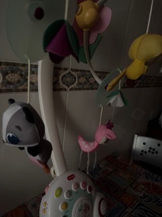 Móvil musical para cuna de Tiny Love