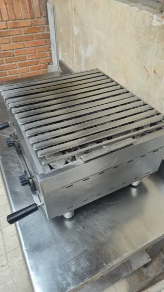 Parrilla Industrial Gas Piedra Volcánica