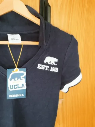 Top Bershka UCLA Est. 1919 Azul