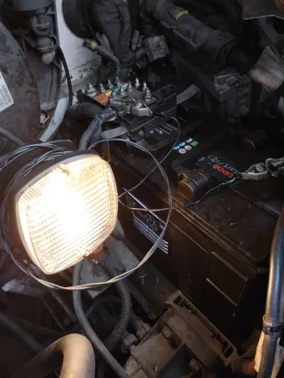 Foco portátil coche clásico