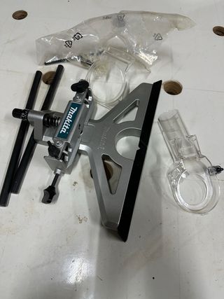 Fresadora Makita RP2303FC