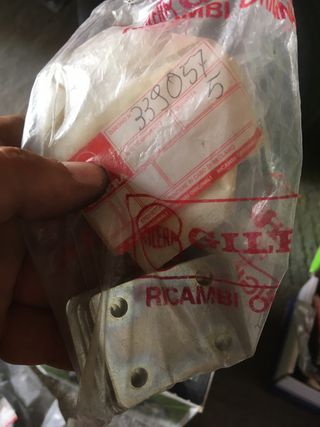 Gilera 339057 Piastrina Unione Carene