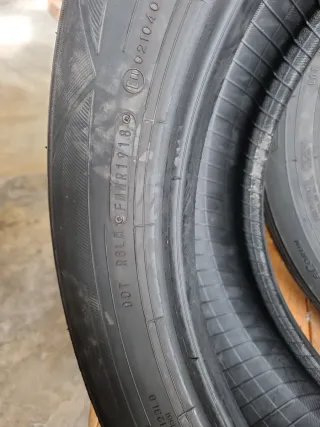 Se vende 2 Neumáticos en perfecto estado