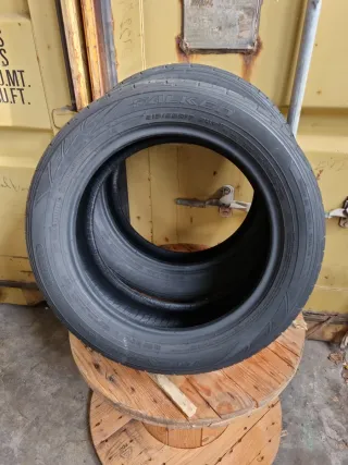 Se vende 2 Neumáticos en perfecto estado