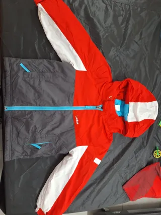 Chaqueta de esquí infantil y manoplas