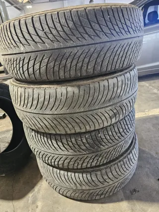 4 Neumáticos Invierno Michelin 235/55/R19 105V