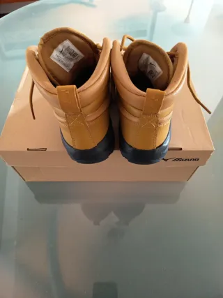 Scarponcino nikeMarrone/Nero