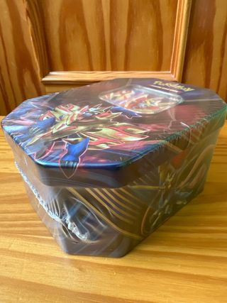 Pokemon Zamazenta V Tin - Alemán