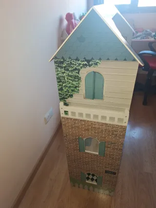 Casa de muñecas Amanda casi sin uso