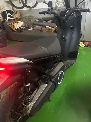 Moto Eléctrica Silence Negra