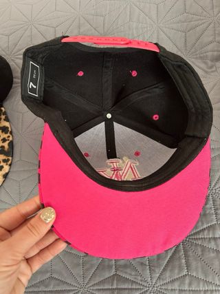 Conjunto de 2 Gorras NY y Swag