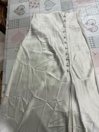 Vestido satén Zara beige botones