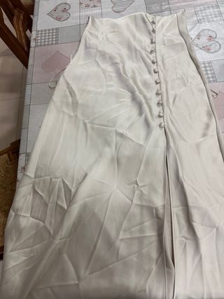 Vestido satén Zara beige botones