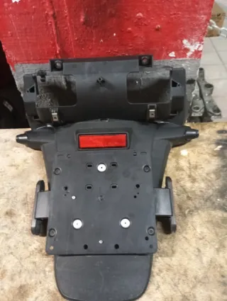 Porta matrícula MP3 con luz freno Piaggio MP3 500