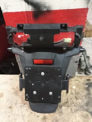 Porta matrícula MP3 con luz freno Piaggio MP3 500