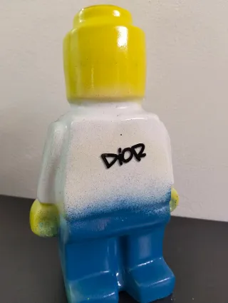 Omino Lego XL Graffiti Street Art Dior