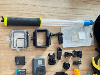 GoPro HERO 2018 Cámara de Acción + Accesorios