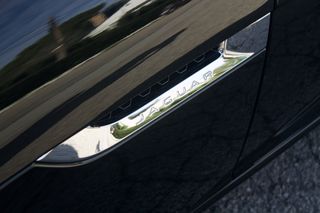 Jaguar F-Type S V6 380cv RWD 2015 Historial Jaguar