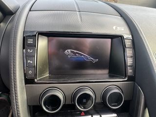 Jaguar F-Type S V6 380cv RWD 2015 Historial Jaguar