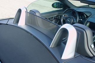 Jaguar F-Type S V6 380cv RWD 2015 Historial Jaguar