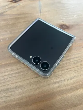 Samsung Flip 7 Preto