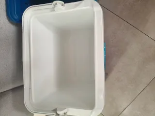 Neveras de playa azules y azul marino