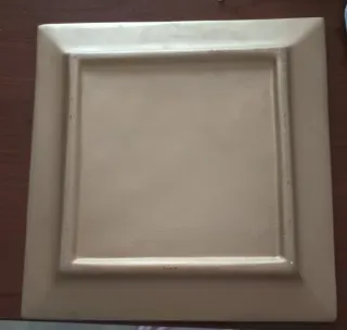 Piatto decorativo con rosa dorato