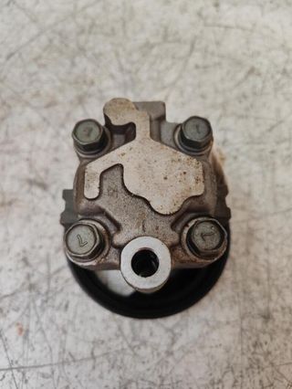 Bomba de dirección kia 314303 carnival