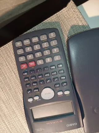 Calculadora Científica Casio fx-82MS Solar