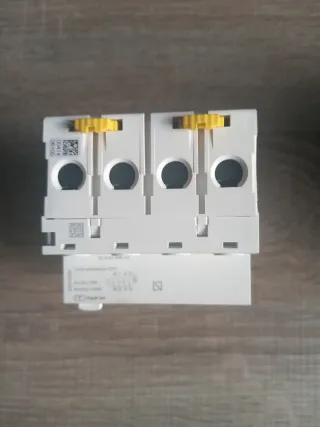 Diferencial Schneider 4x63A 300mA