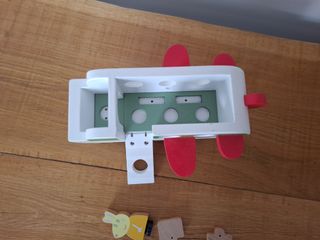 Avión de madera de Peppa Pig