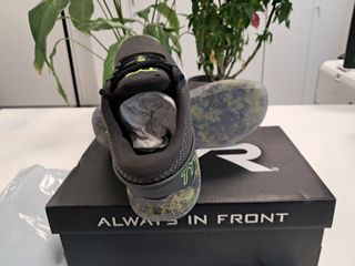 Zapatillas TYR CXT-2 Trainer grises y verdes