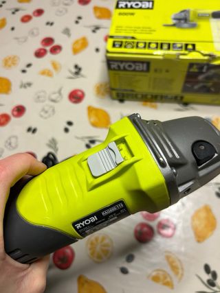 Smerigliatrice Ryobi 600W 115mm