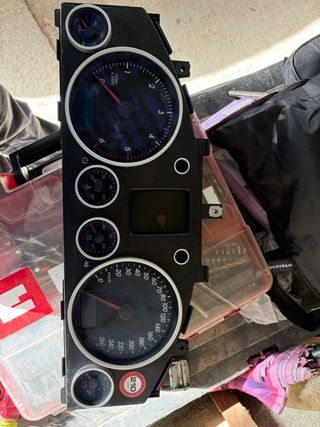 Cuadro instrumentos VW Touareg R5