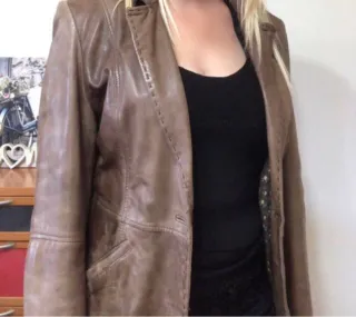 CHAQUETA YERSE DE PIEL