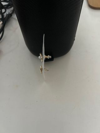 Pendientes flor blanca y perla dorados