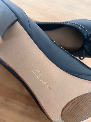 Zapatos Clarks tacón piel mujer