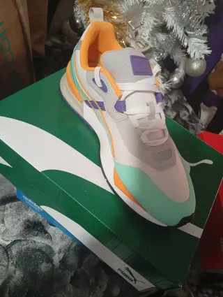 Tenis Puma Negro/Café y Adidas  Precio por cada un