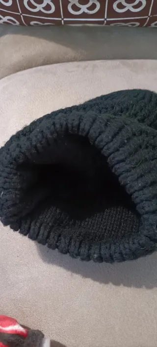 Gorro de lana tejido negro