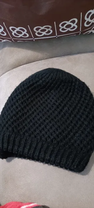 Gorro de lana tejido negro
