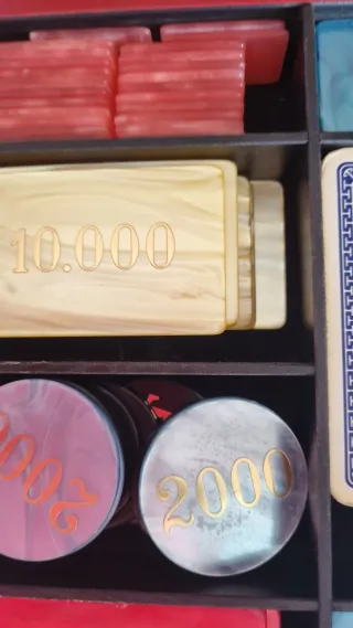 Contenitore legno mazzi di carte e fiches madreper