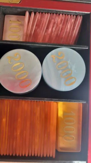 Contenitore legno mazzi di carte e fiches madreper