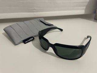 Gafas de sol Arnette negras
