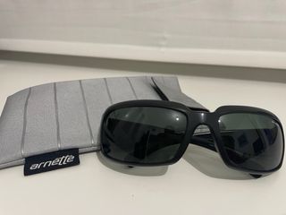 Gafas de sol Arnette negras