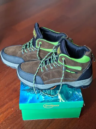 Scarponi Sevenoaks marroni e neri 41