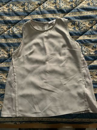 Blusa gris sin mangas