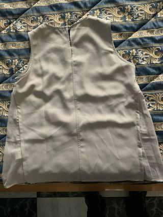Blusa gris sin mangas