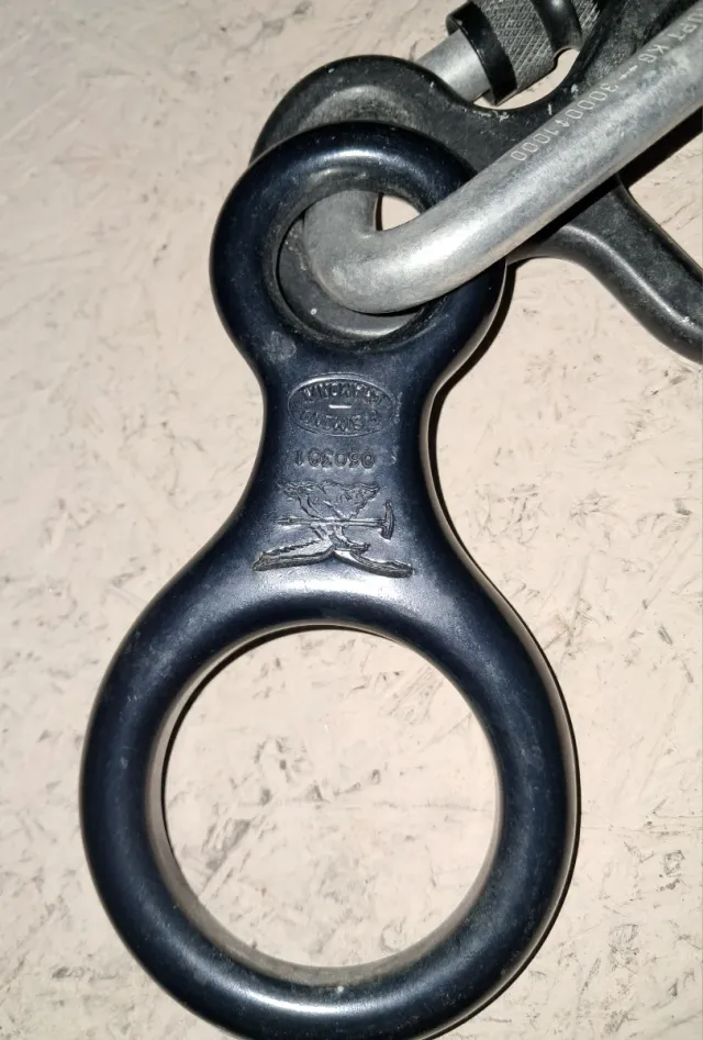 Lote 2 Descendedores + 1 Mosquetón Escalada zicral