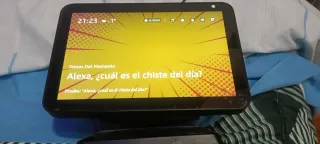 NON TRATTABILE! Amazon Echo Show 8 (non so di quale generazione)